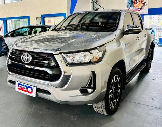 TOYOTA HILUX 2.8 D-4D TURBO DIESEL CD SRV 4X4 AUTOMÁTICO TOYOTA HILUX 2.8 D-4D TURBO DIESEL CD SRV 4X4 AUTOMÁTICO